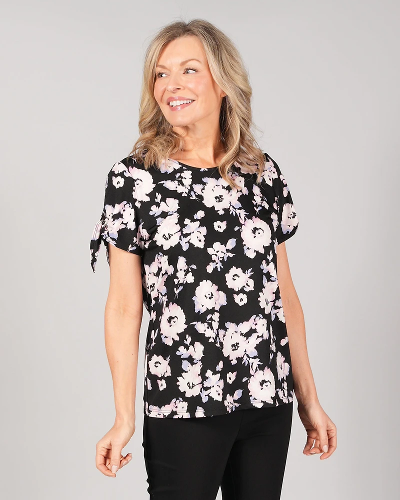 ROUND NECK TOP WITH SLIT ON SLEEVE