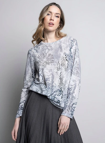 LONG SLEEVED PRINTED SWEATER