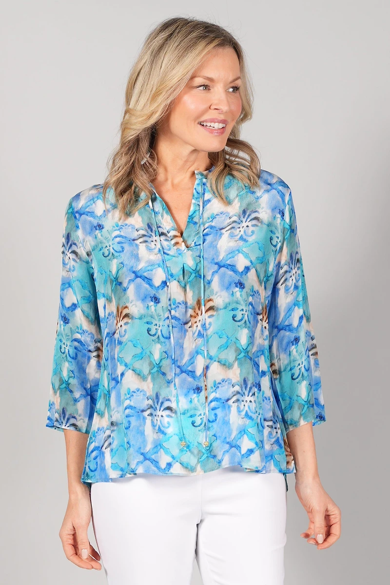 3/4 SLEEVE BLOUSE WITH PRINT AND V-NECK