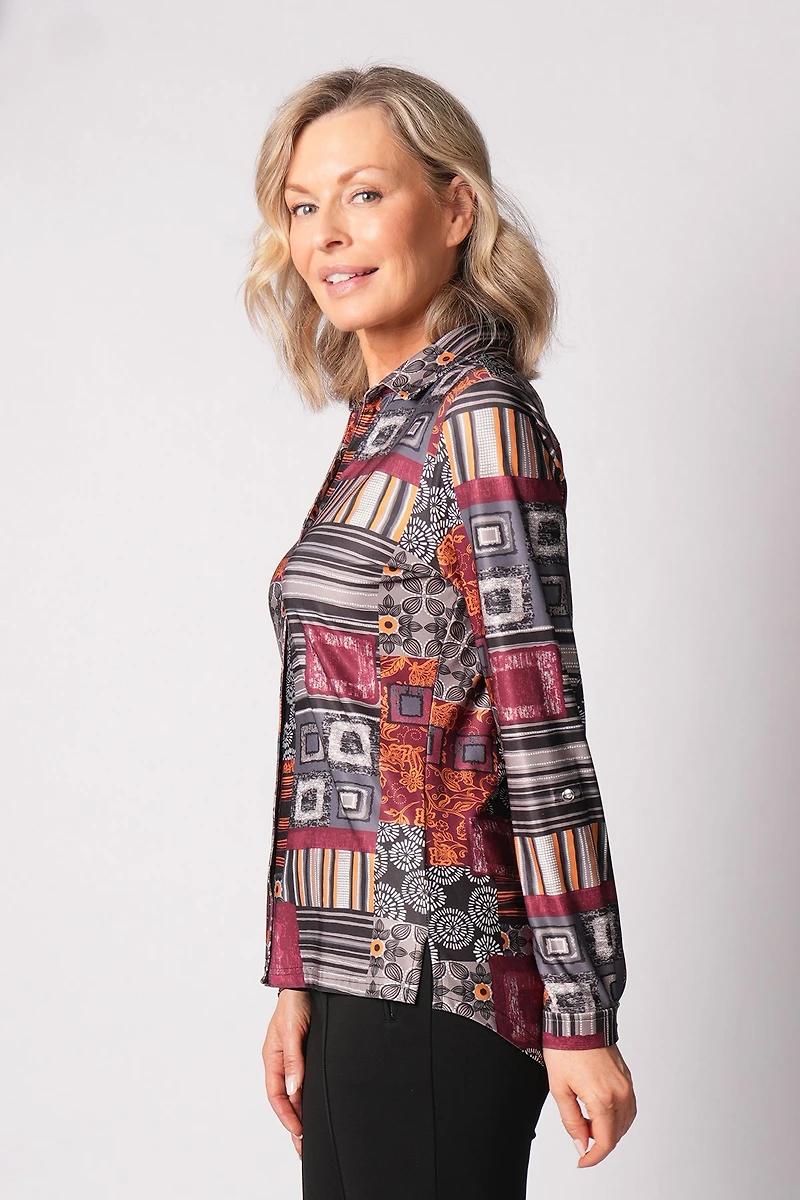 LONG-SLEEVED KNITTED BLOUSE