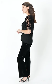 SHORT-SLEEVED LACE TOP