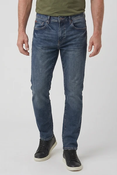 Le jean slim extensible foncé