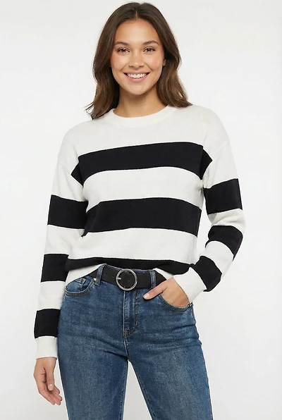 Le chandail rayé blanc et noir