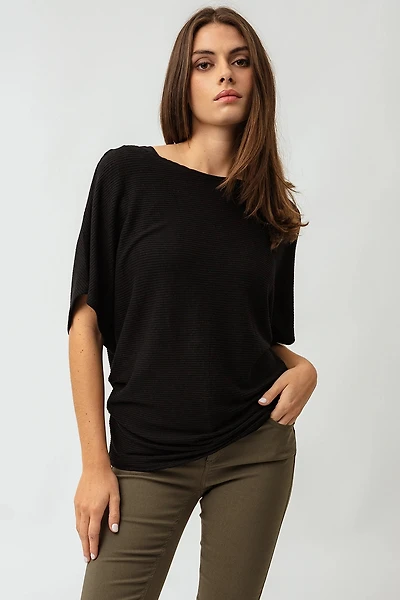 Le t-shirt ligné manches dolman