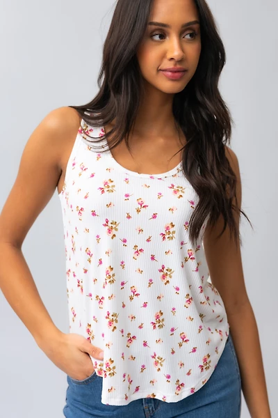 La camisole fleurie côtelée