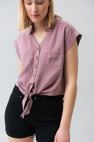 Le short sculptant en denim coloré