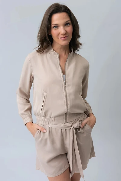 Le blazer en tencel style aviateur