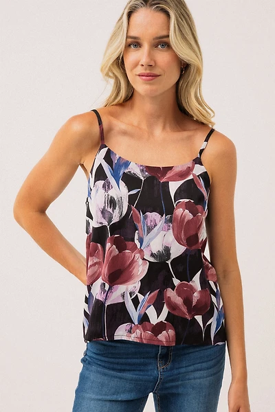 La camisole fleurie à fines bretelles