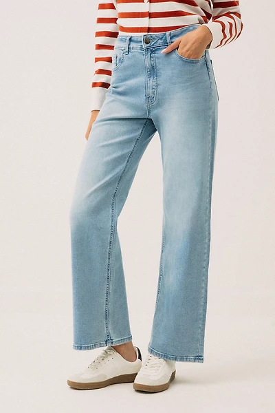 Le jeans pâle jambe large | Modèle Lily