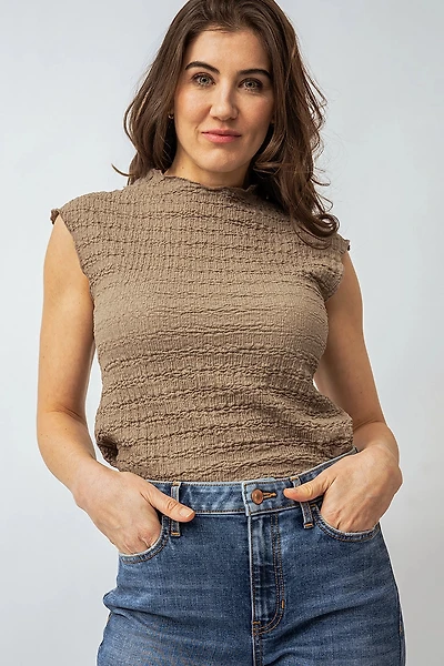 La camisole unie texturée
