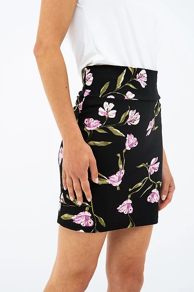 La jupe courte fleuri à enfiler