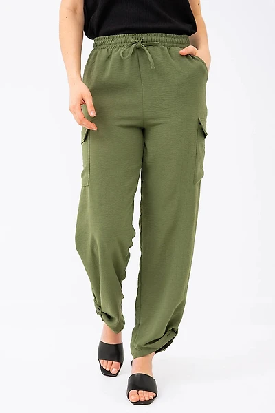 Le pantalon cargo effet froissé