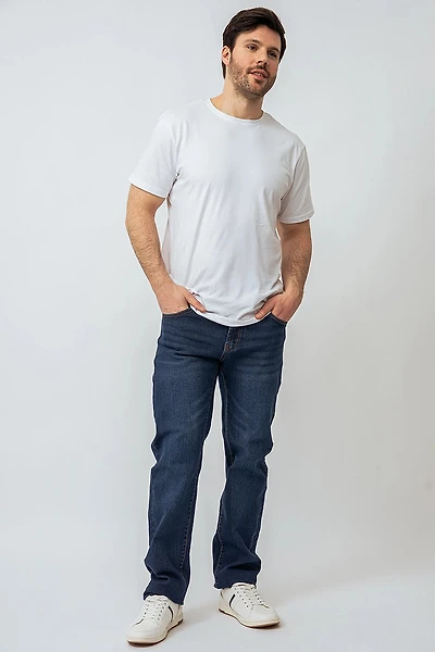 Le jeans classique jambe droite