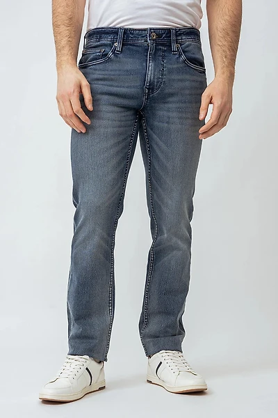 Le jeans droit légèrement délavé | Modèle Baru