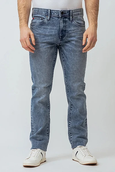 Le jeans droit délavé | Modèle Baru