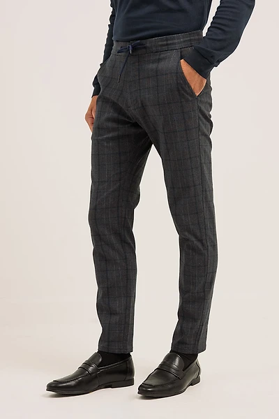 Le pantalon Prince-de-Galles marine