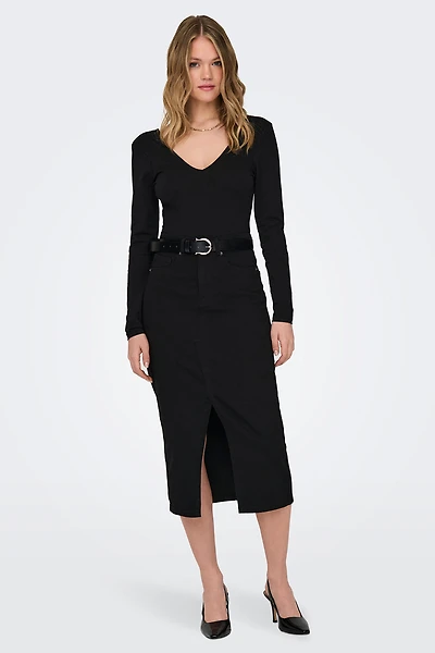 La jupe noire en denim midi