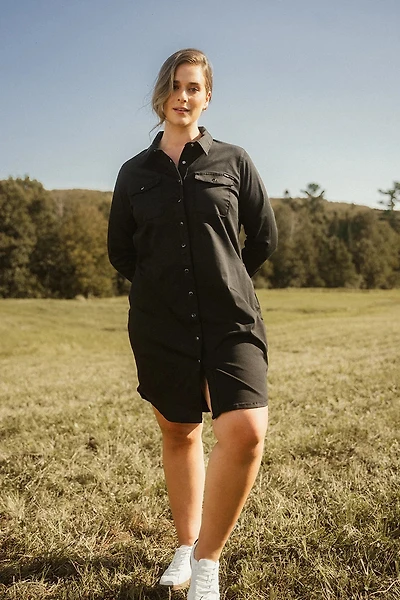 La robe en jeans noire