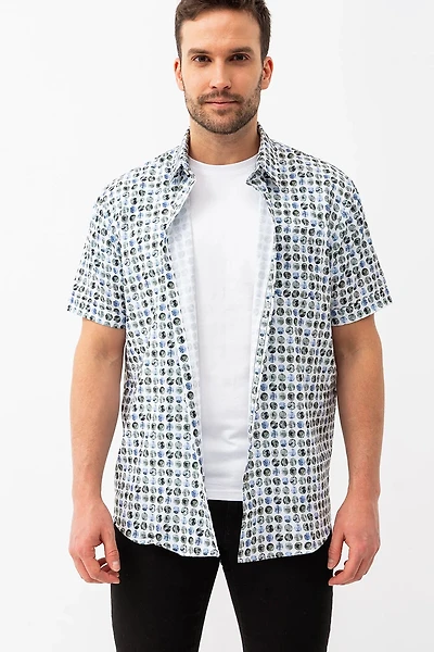 La chemise imprimée all-over