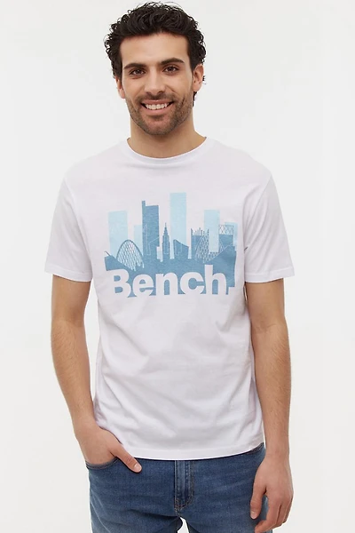 Le t-shirt blanc imprimé ville par Bench