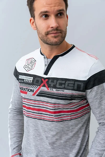 Le t-shirt imprimé ligné