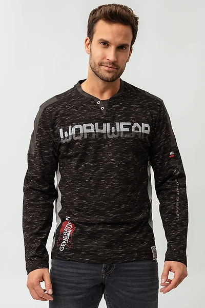 Le t-shirt manches longues imprimé « Workwear »