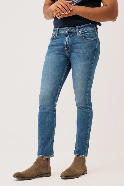 Le jeans ajusté Guess | Modèle Davis