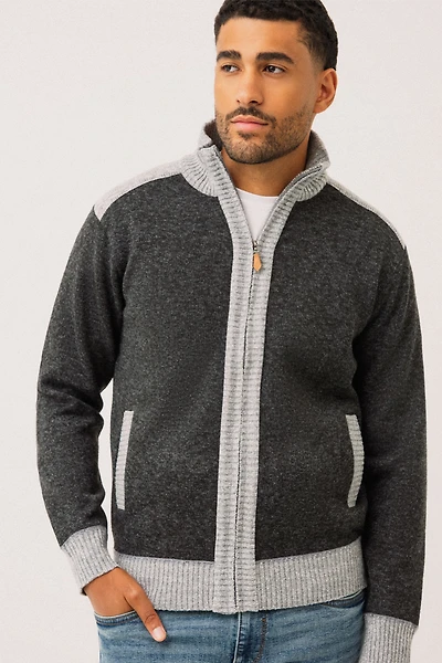 Le cardigan en tricot deux couleurs doublé flanelle par Oxygen