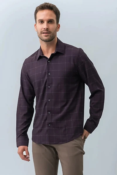 La chemise imprimée carreaux minimalistes