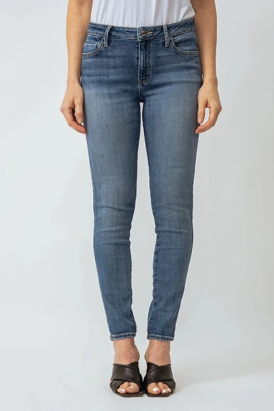Le jeans bleu étroit | Modèle Sexy curve