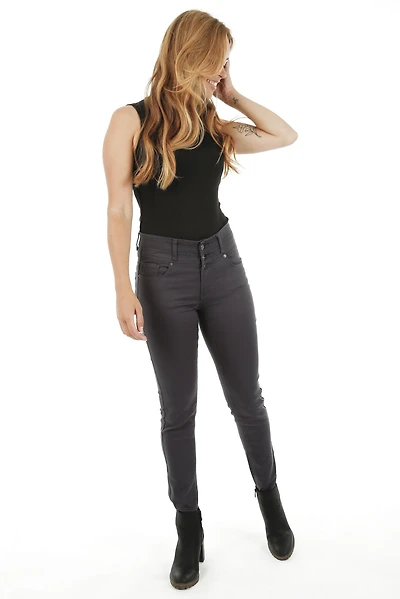 Jeans étroit coloré 3 boutons | couleurs