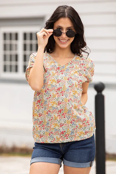 T-shirt imprimé fleurs colorées | 2 couleurs