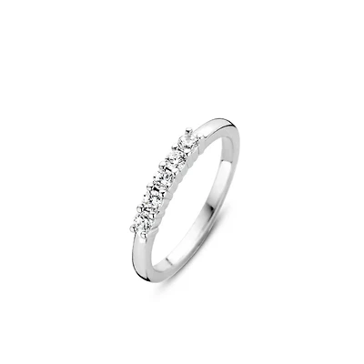 Five On Top Ring