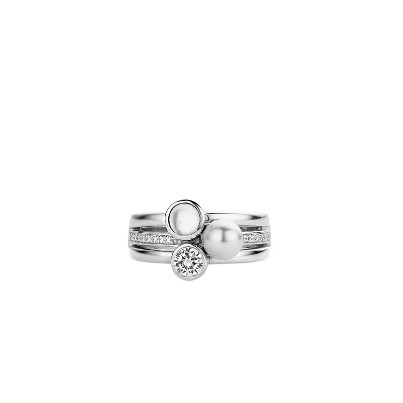 Pearl Trio White Ring