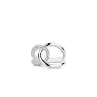 Interlocking C's Ring