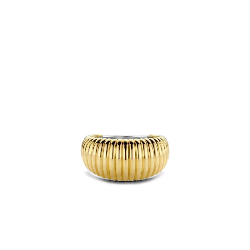 Ribbed Wide Golden Ring