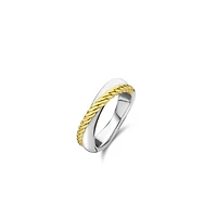 Quartz Crossover Ring