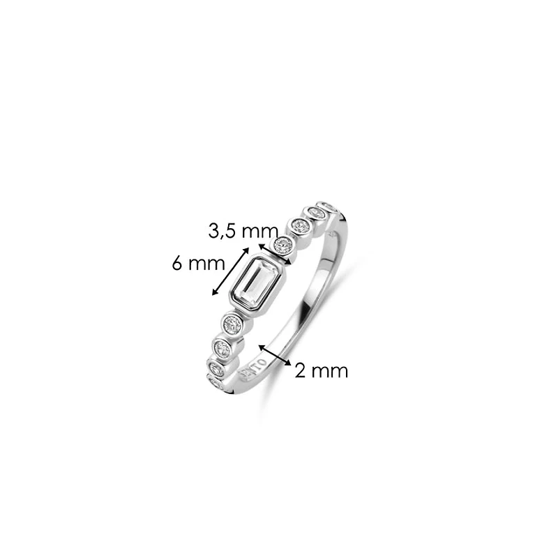 Round Bezel Clear Emerald Cut Ring