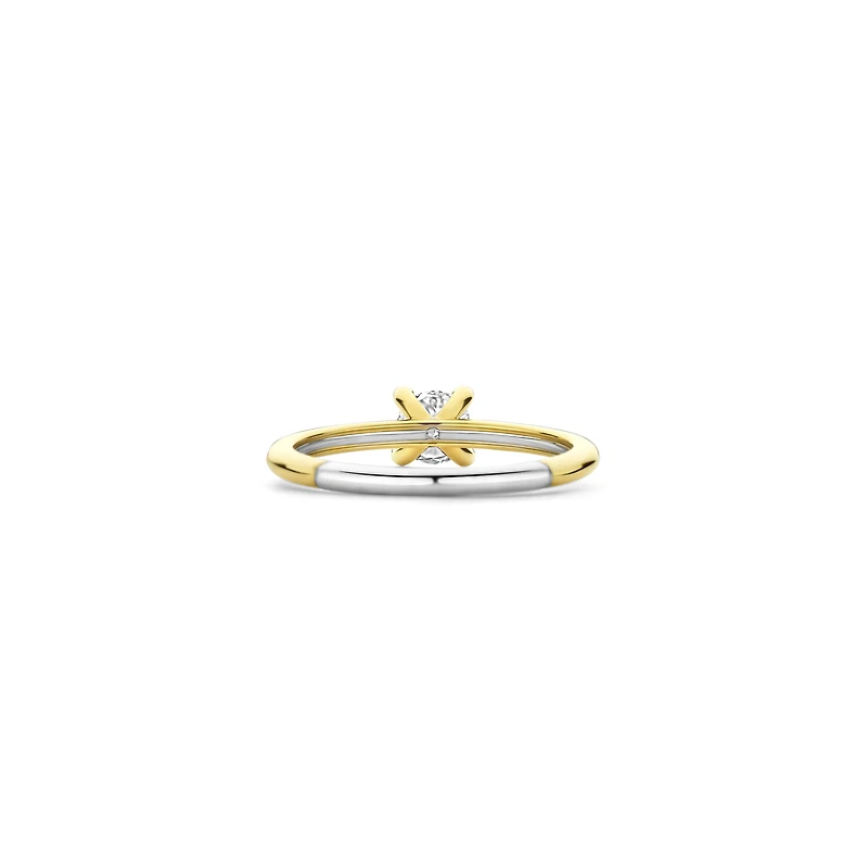 Solitaire Elegance Golden Ring
