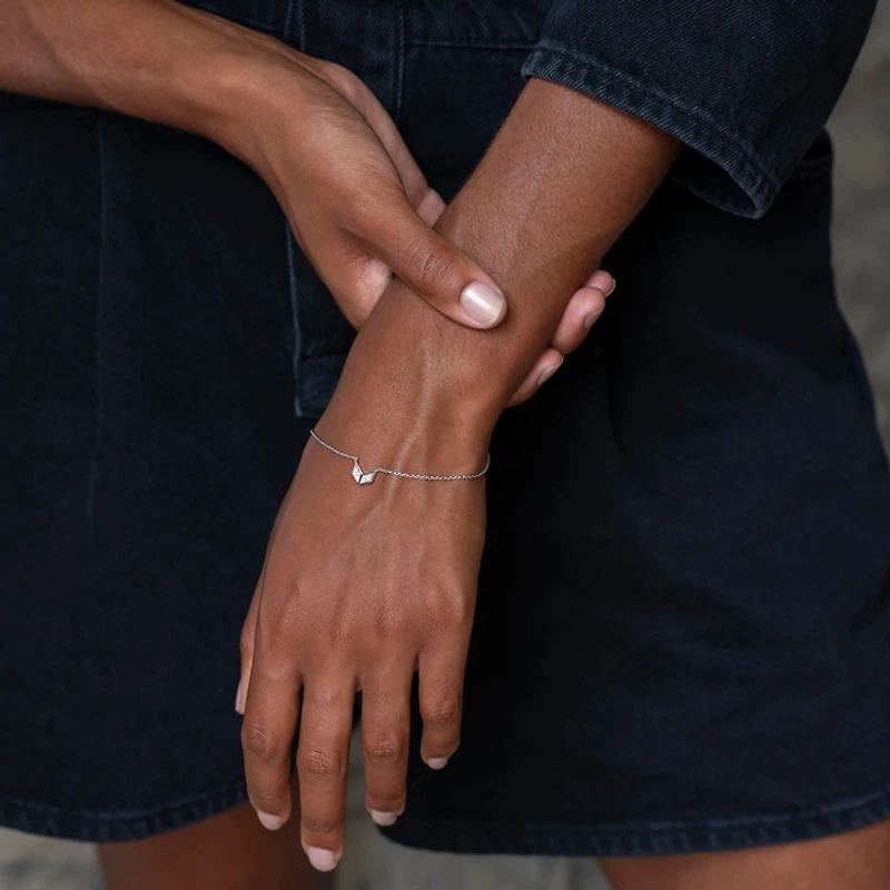 Sparkling Arrow Bracelet