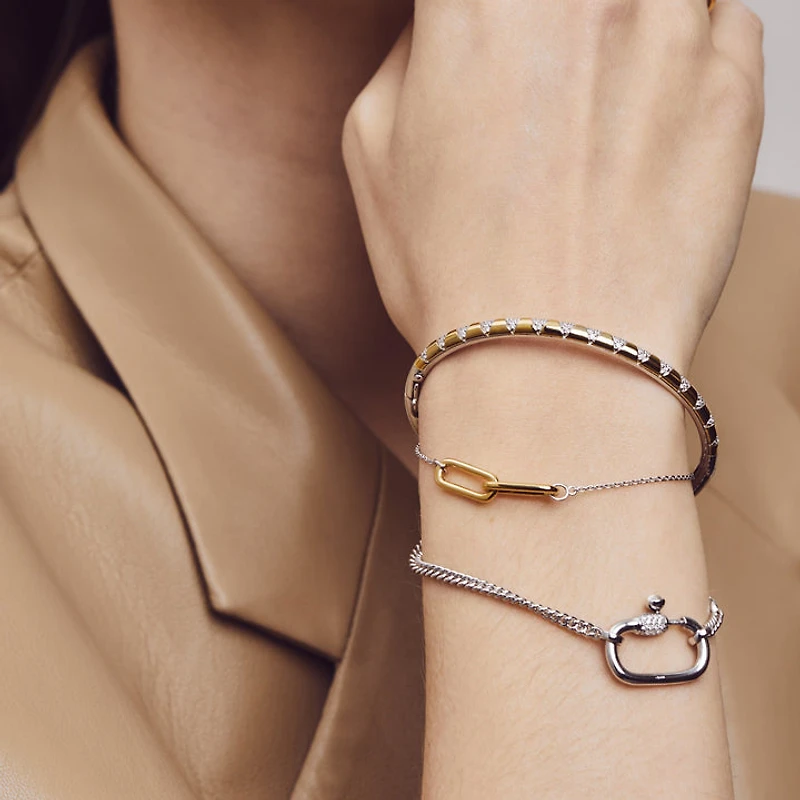 Curb Chain Oval Clasp Silver Bracelet