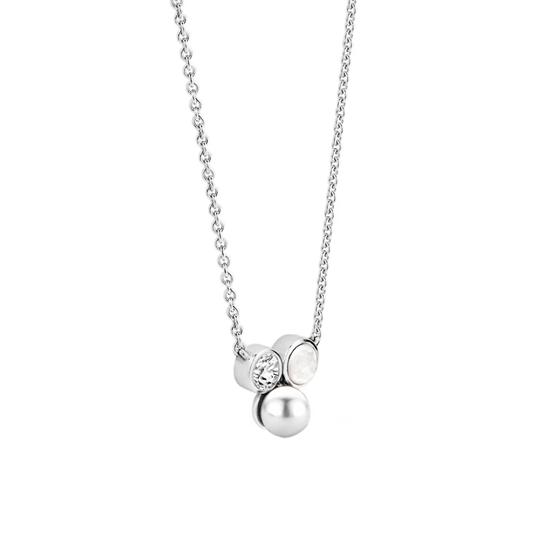 White Pearl Trio Necklace