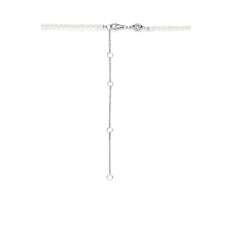 Glowing Pearl Necklace