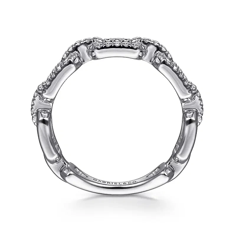 Diamonds Links Gold Ring