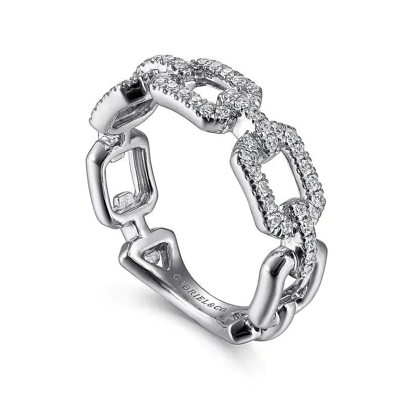 Diamonds Links Gold Ring