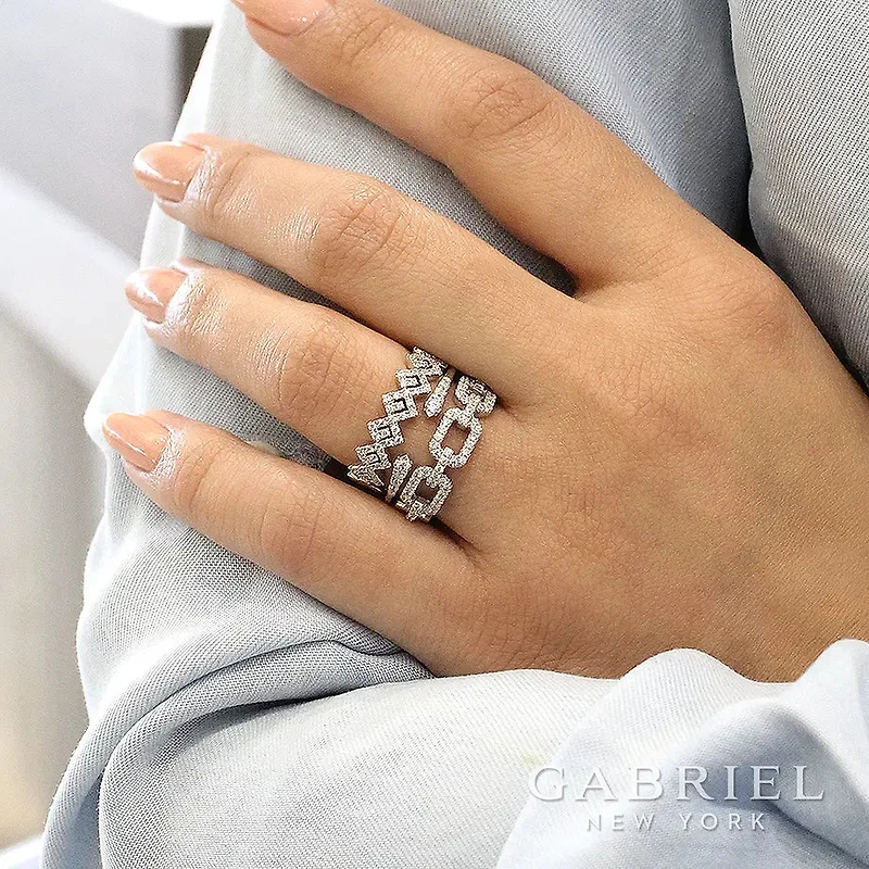 Diamonds Links Gold Ring
