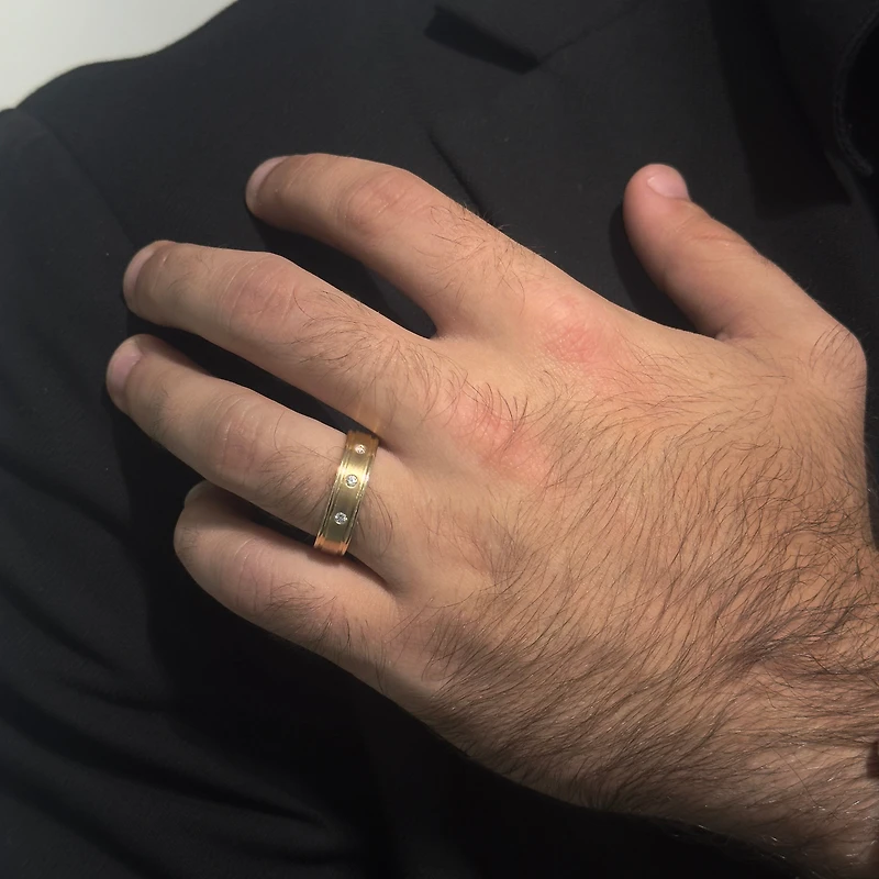 Brushed and Polished Edges Diamond Ring