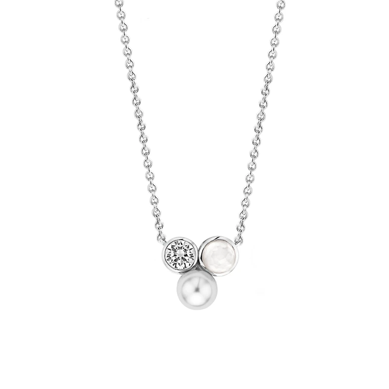 White Pearl Trio Necklace