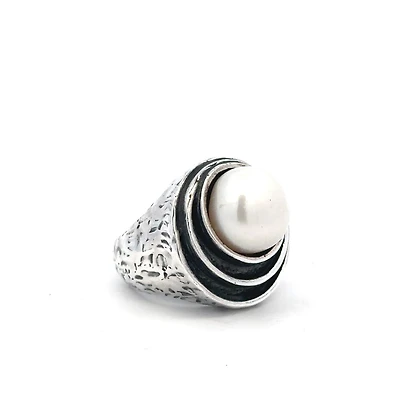Sterling Silver Ring with Pearl (Size 7.5)