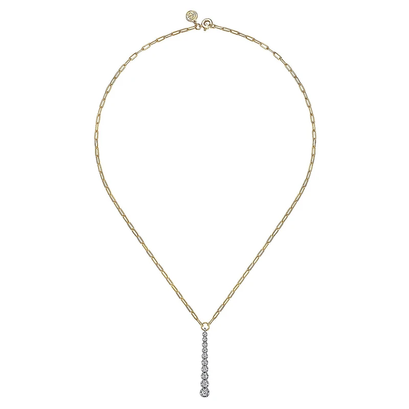 Vertical Gradient Diamonds Bar Necklace